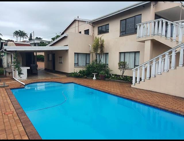 6 BEDROOM HOUSE FOR SALE IN UMHLANGA CENTRAL